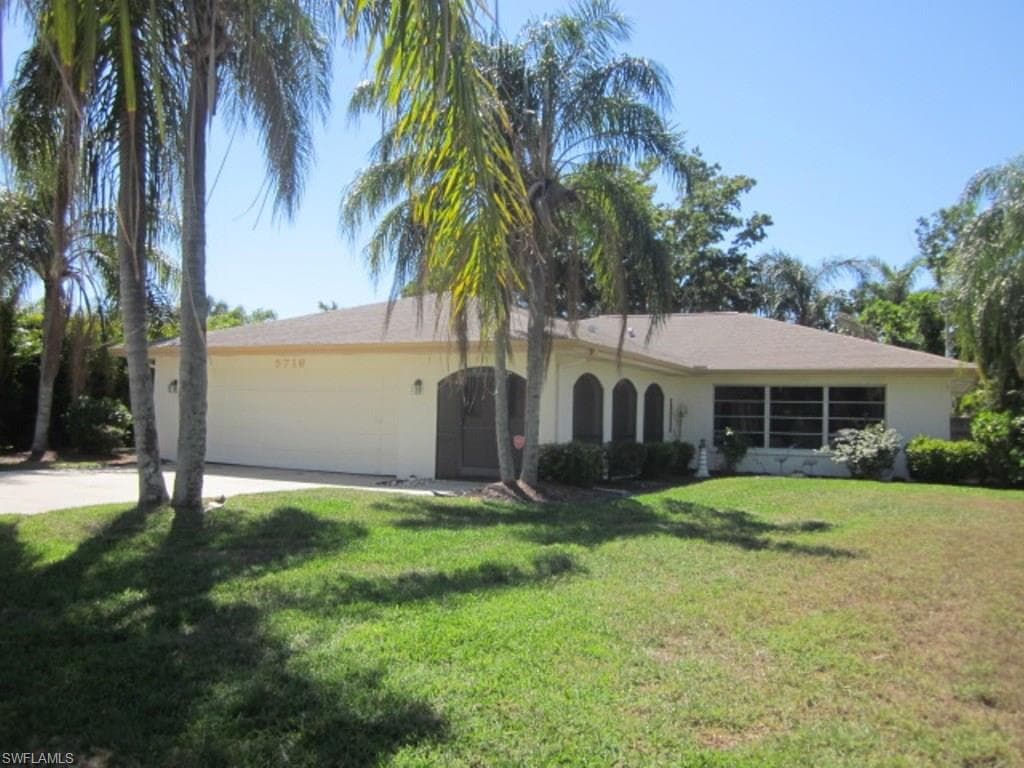5716 Riverside DR CAPE CORAL, FL 33904