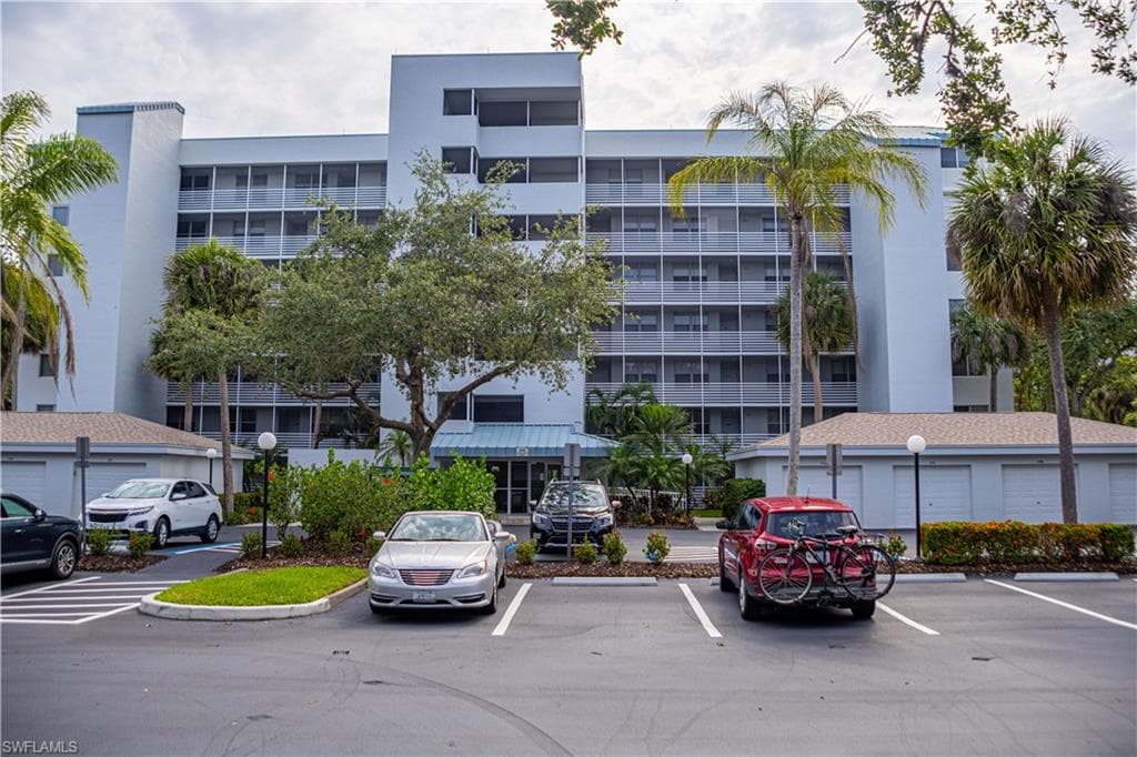290 Naples Cove DR 2204 NAPLES, FL 34110