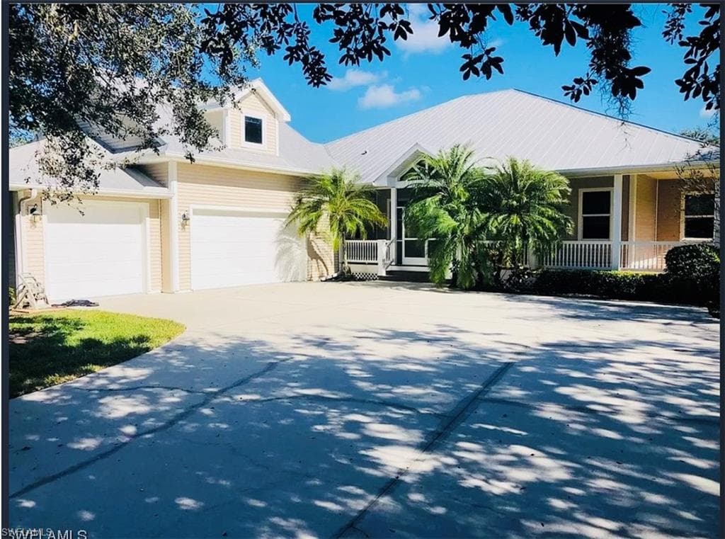 16730 Oak Grove CT ALVA, FL 33920