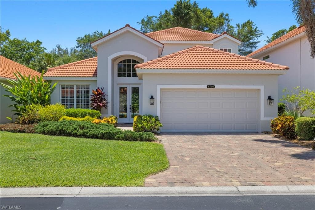 8796 Ventura WAY NAPLES, FL 34109