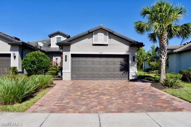 7742 Jacaranda LN NAPLES, FL 34114