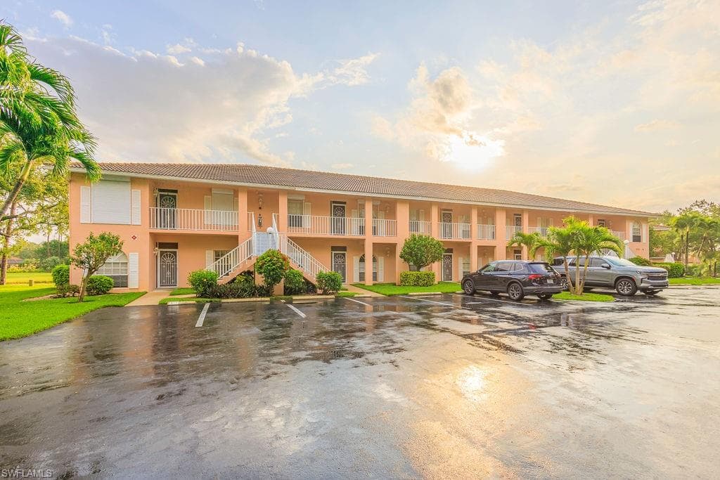 555 Augusta BLVD 3-1 NAPLES, FL 34113