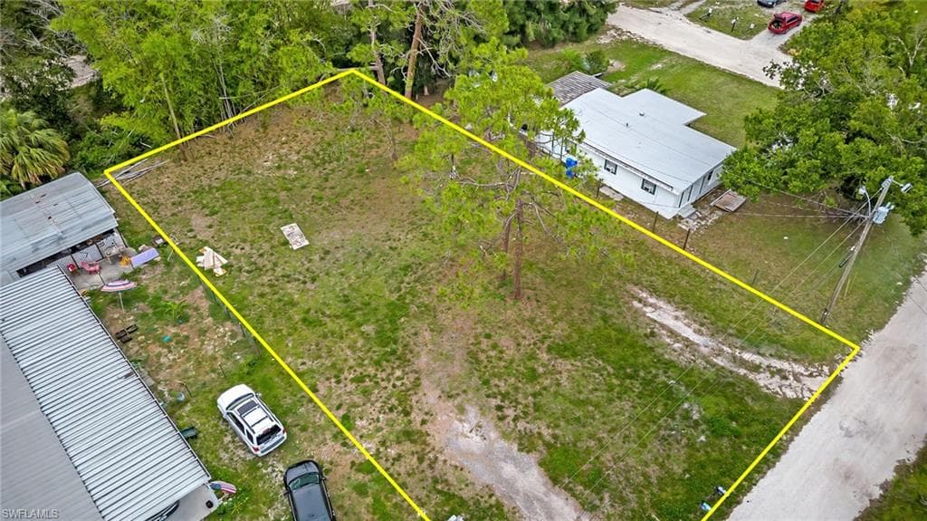 18461 Wayne DR NORTH FORT MYERS, FL 33917