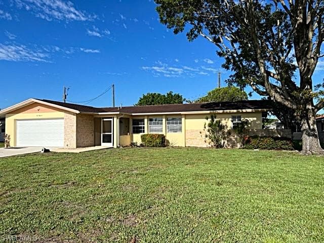 200 Fireside CT LEHIGH ACRES, FL 33936