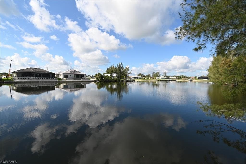 2200 NW 38th PL CAPE CORAL, FL 33993