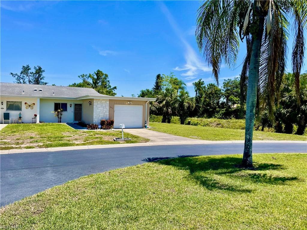 8617 Granada CT FORT MYERS, FL 33907