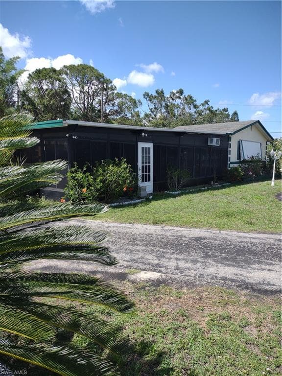 8020 Breeze DR NORTH FORT MYERS, FL 33917