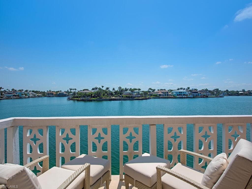4000 Gulf Shore BLVD N 2700 NAPLES, FL 34103