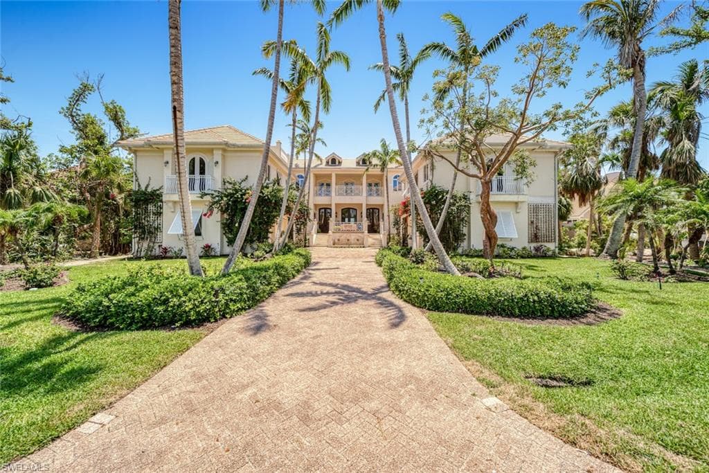 2963 Wulfert RD SANIBEL, FL 33957