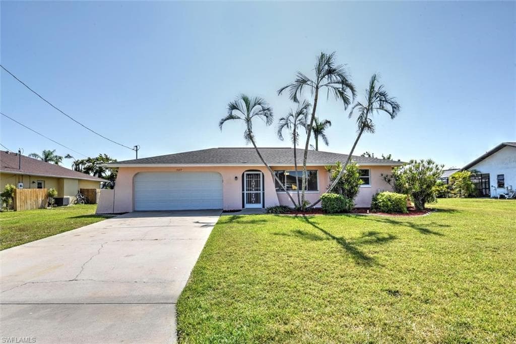 1027 SE 19th PL CAPE CORAL, FL 33990