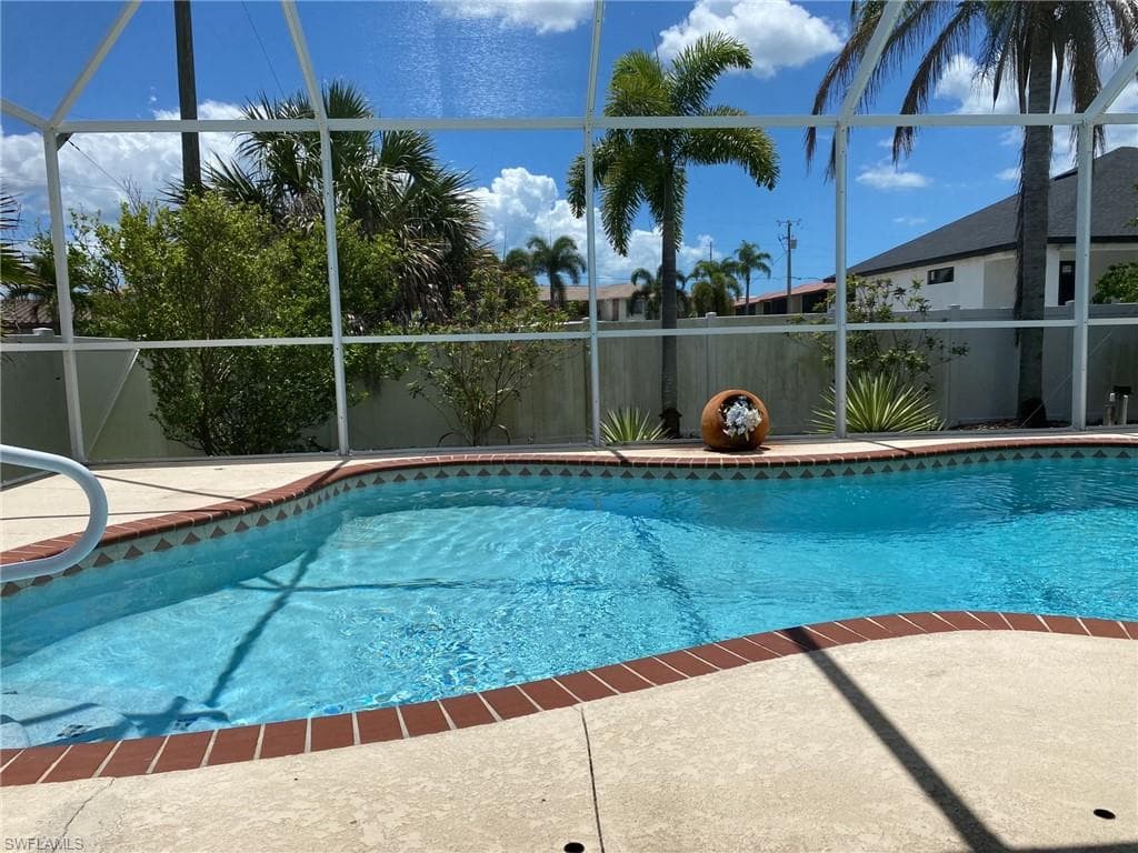 110 SE 46th LN CAPE CORAL, FL 33904