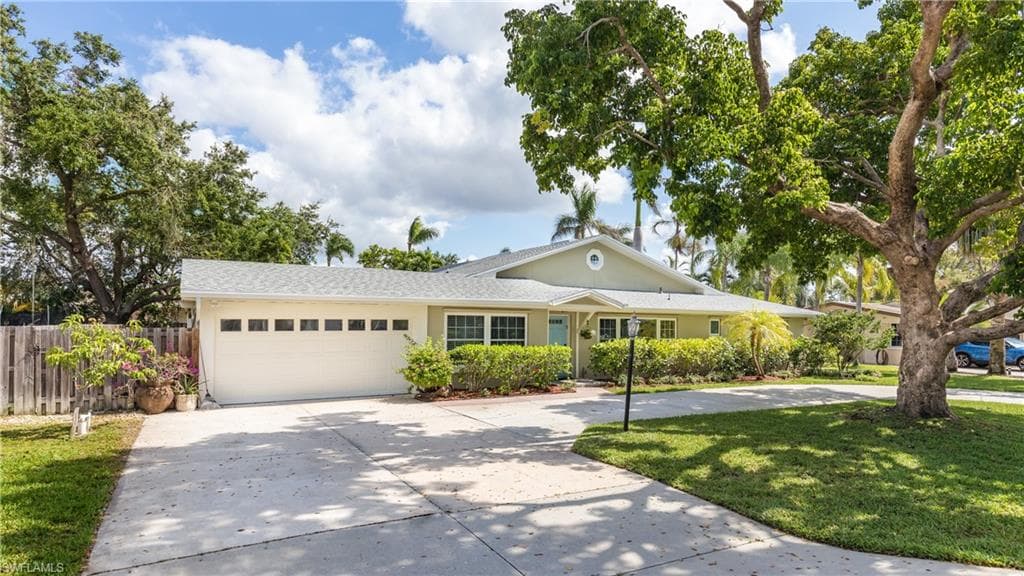 1299 Biltmore DR FORT MYERS, FL 33901