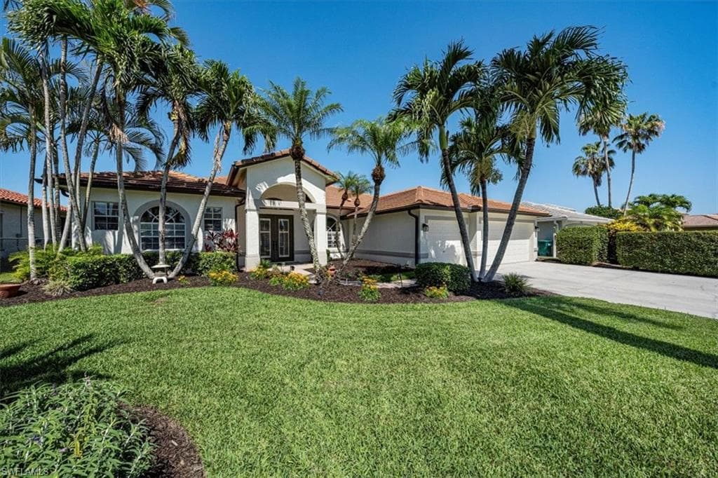 3389 Mystic River DR NAPLES, FL 34120