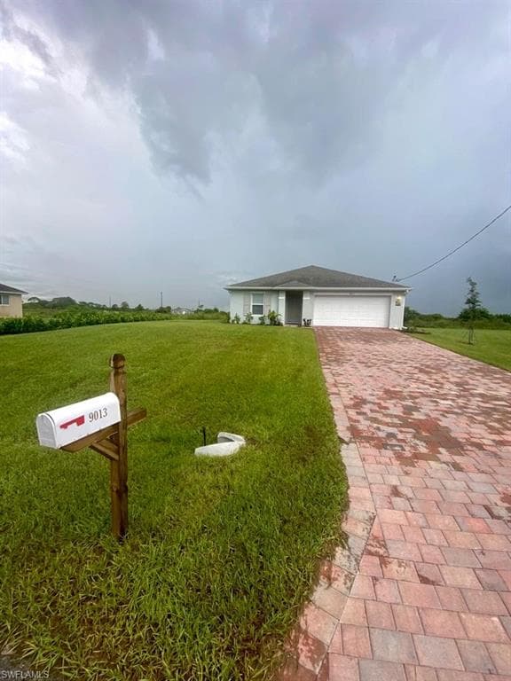 9013 Ike CT LABELLE, FL 33935
