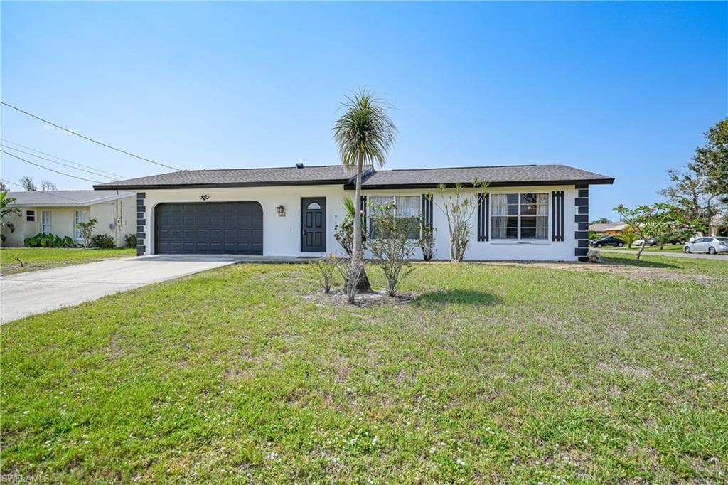 1104 SE 17th TER CAPE CORAL, FL 33990