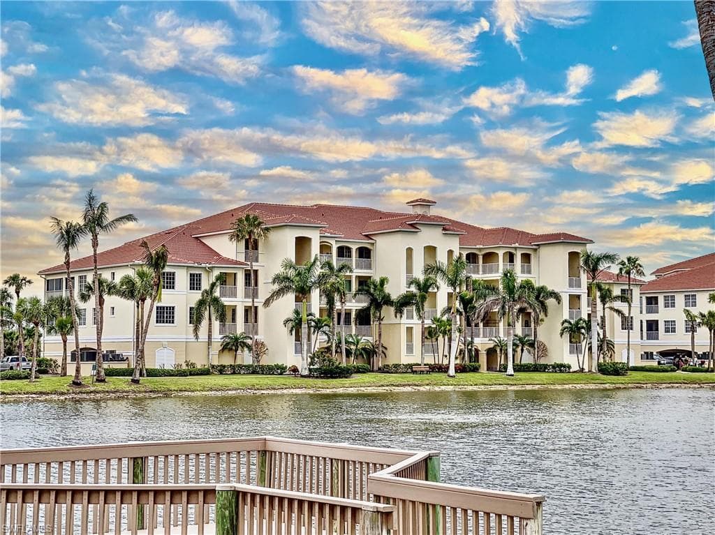 20051 Sanibel View CIR 203 FORT MYERS, FL 33908