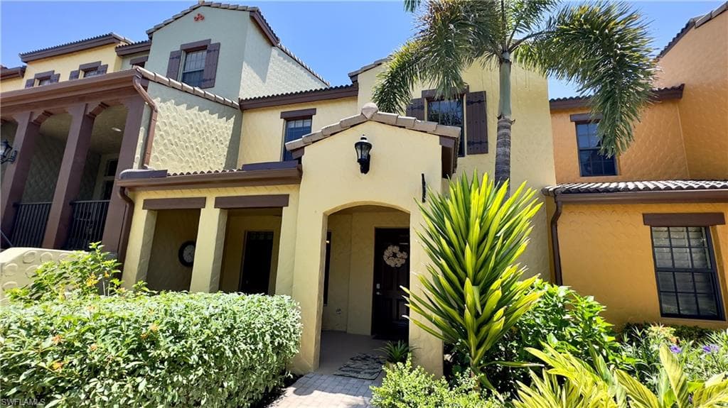 9115 Capistrano ST S 8206 NAPLES, FL 34113