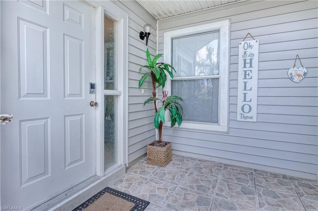 6084 Timberwood CIR 323 FORT MYERS, FL 33908