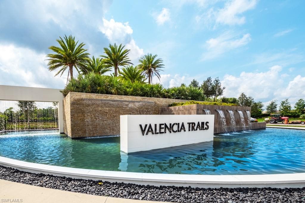 11417 Jacaranda DR NAPLES, FL 34120