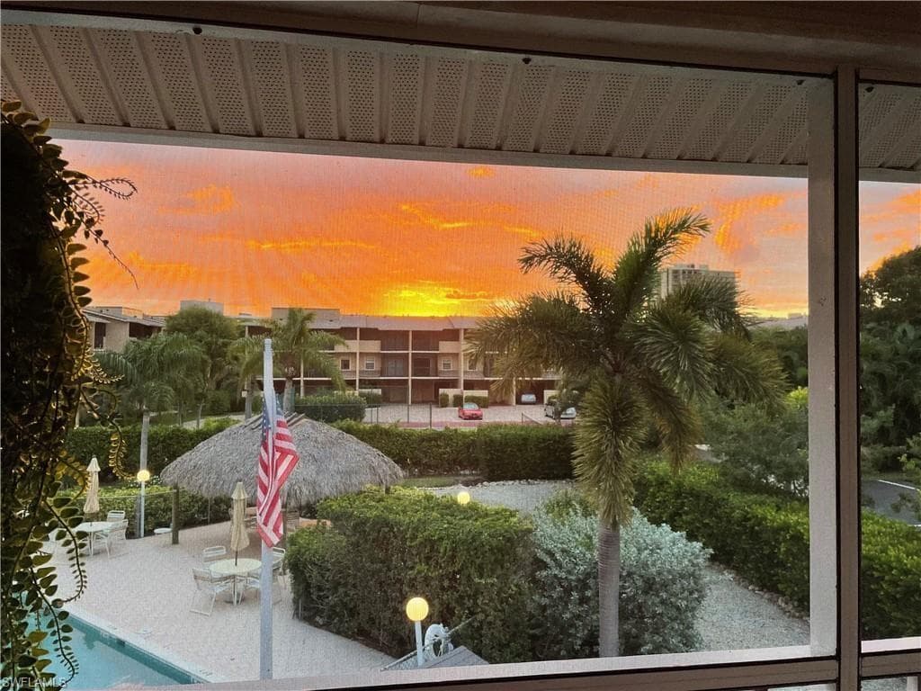 1060 Swallow AVE 207 MARCO ISLAND, FL 34145
