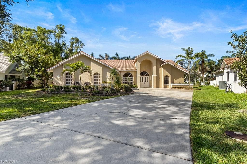11470 Persimmon CT