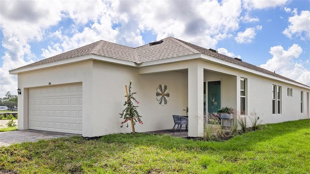 884 Friendship CIR LABELLE, FL 33935
