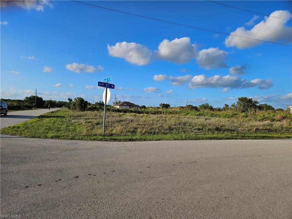 2618 69th ST W LEHIGH ACRES, FL 33971