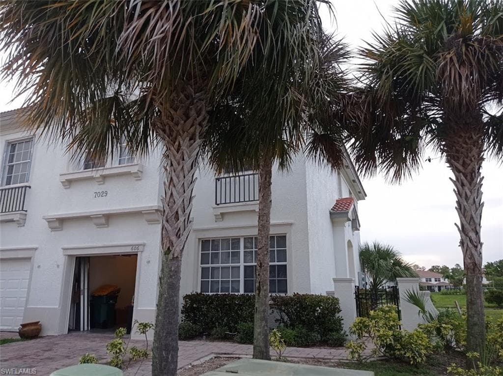 7029 Ambrosia LN 606 NAPLES, FL 34119