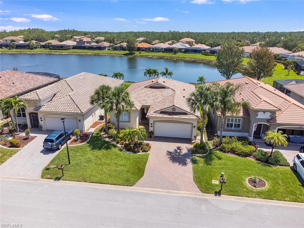 21693 Belvedere LN ESTERO, FL 33928