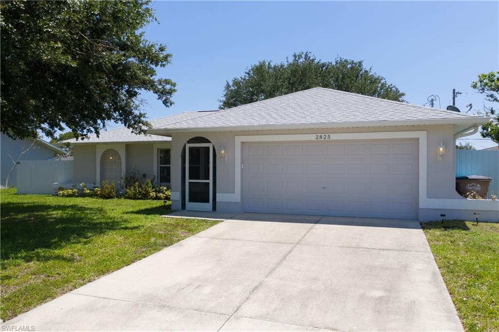 2825 SE 8th PL CAPE CORAL, FL 33904