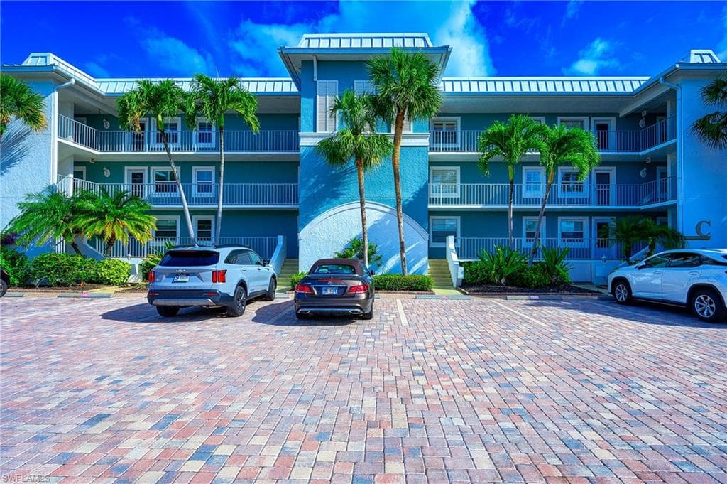 1280 Blue Point AVE C30 NAPLES, FL 34102