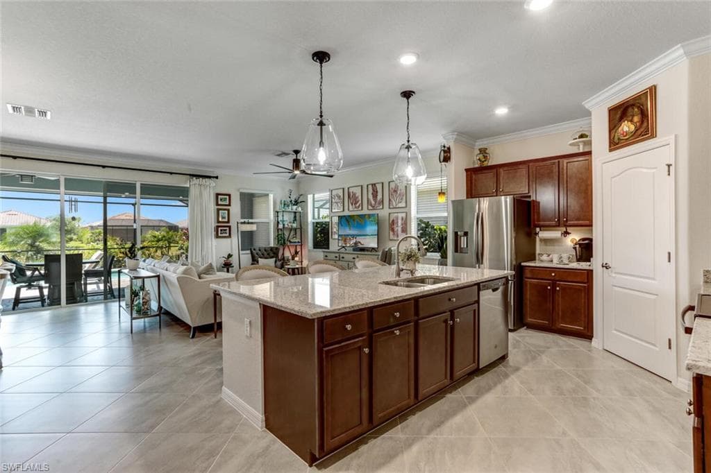 2153 Clementine ST NAPLES, FL 34120