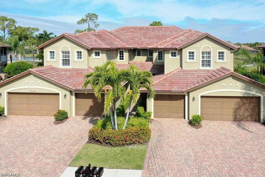 6689 Alden Woods CIR 1-202 NAPLES, FL 34113