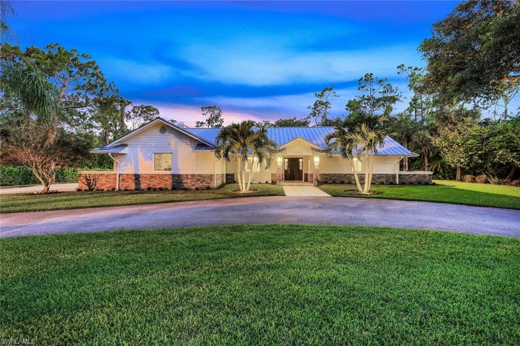 6010 Standing Oaks LN NAPLES, FL 34119