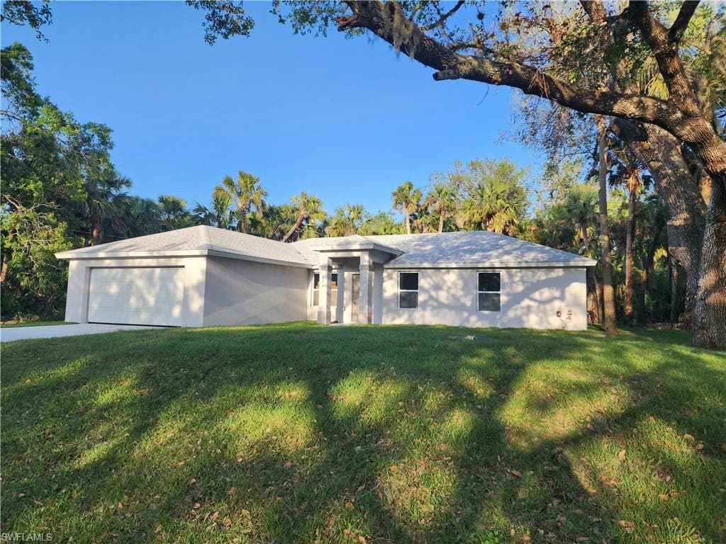 206 W 6th ST LEHIGH ACRES, FL 33972