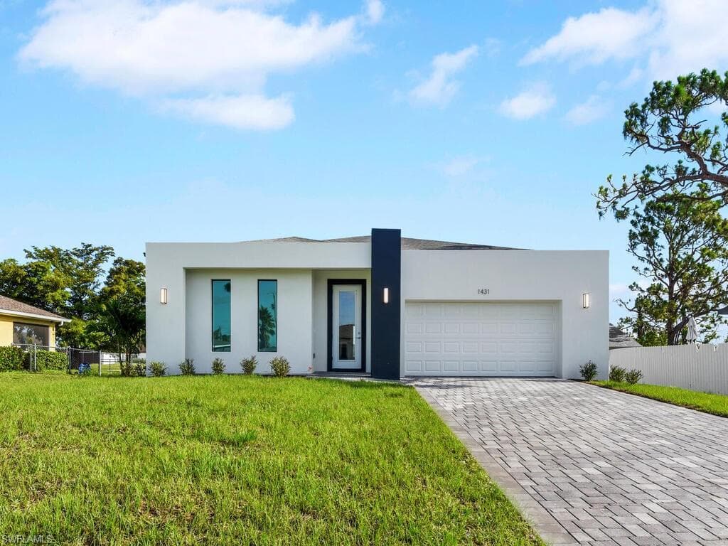 1431 19th ST CAPE CORAL, FL 33993