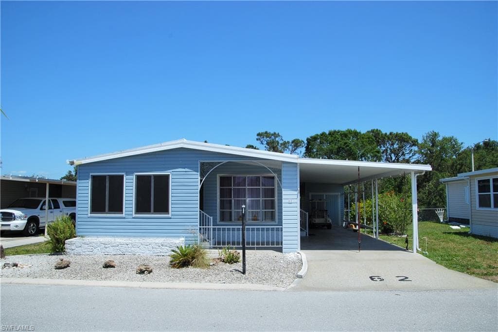 62 Snead DR NORTH FORT MYERS, FL 33903