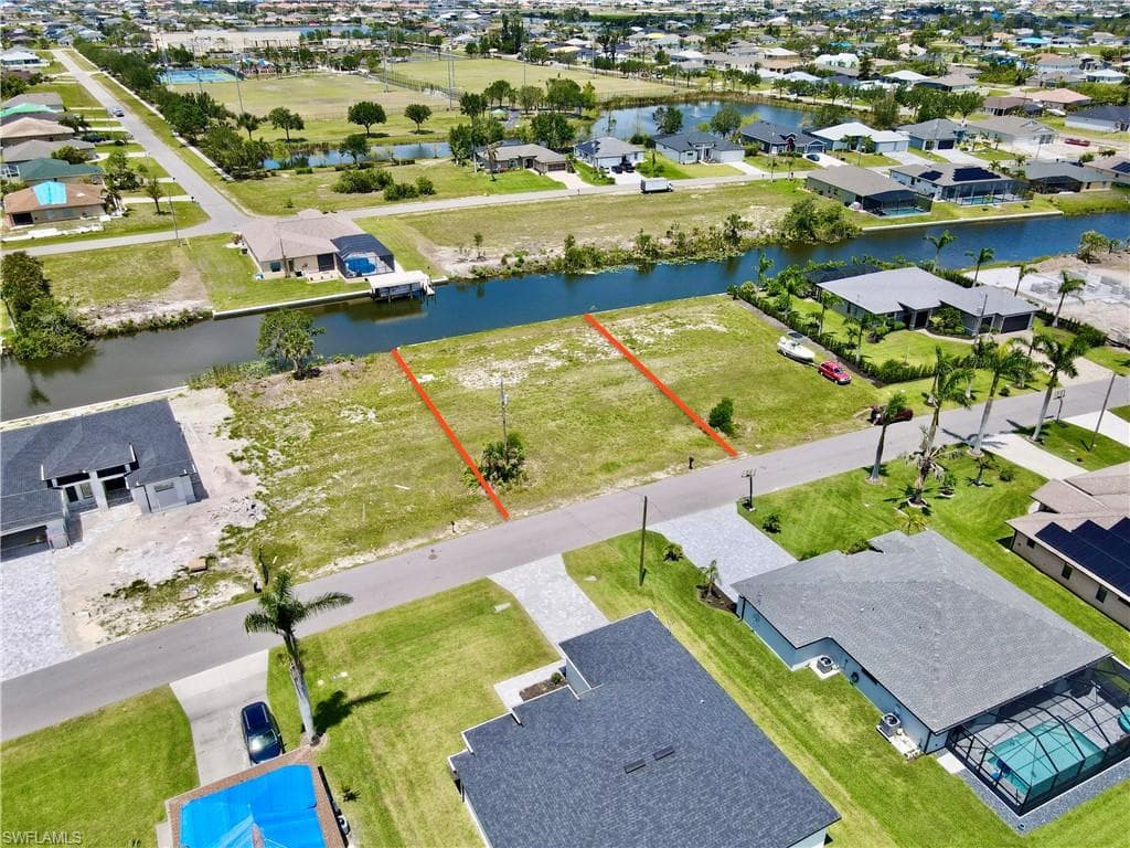 336 SW 26th AVE CAPE CORAL, FL 33991