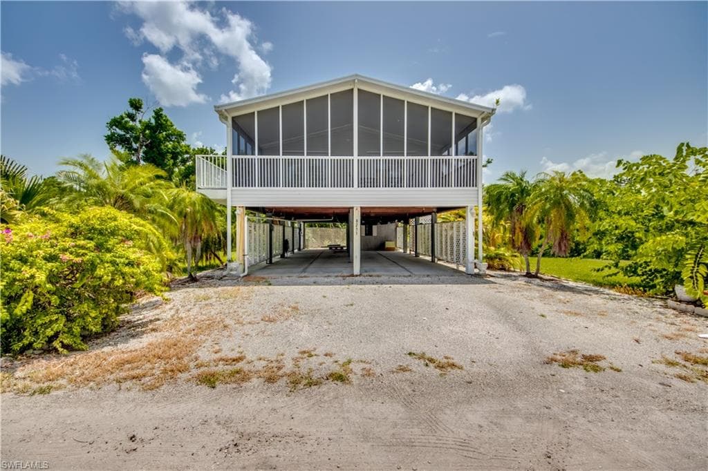 8233 Moyer LN BOKEELIA, FL 33922