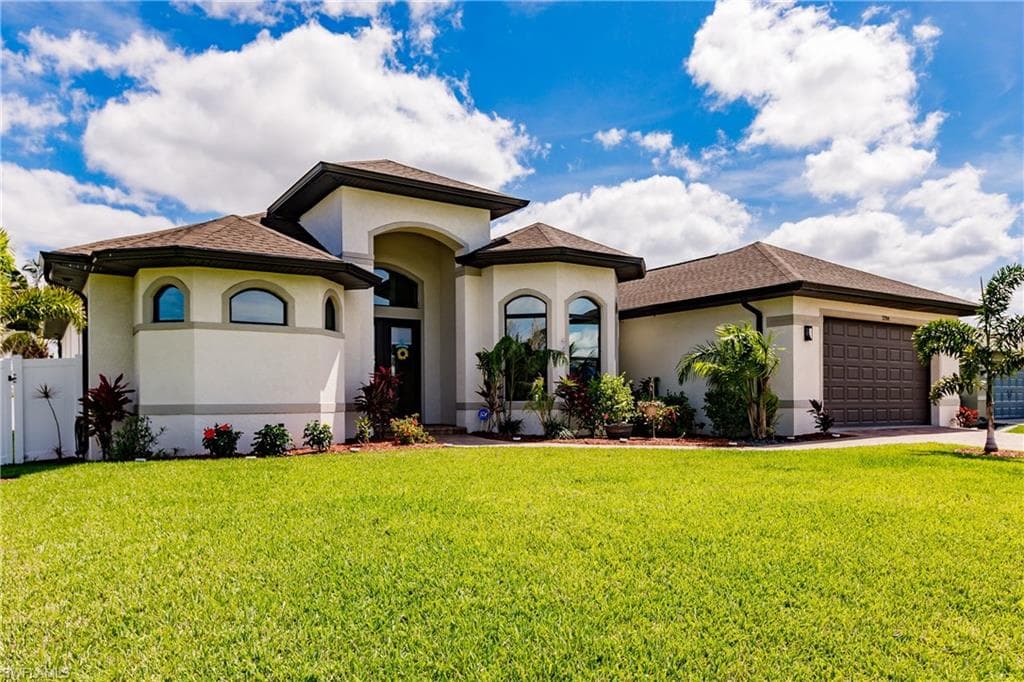2704 SW Embers TER CAPE CORAL, FL 33991