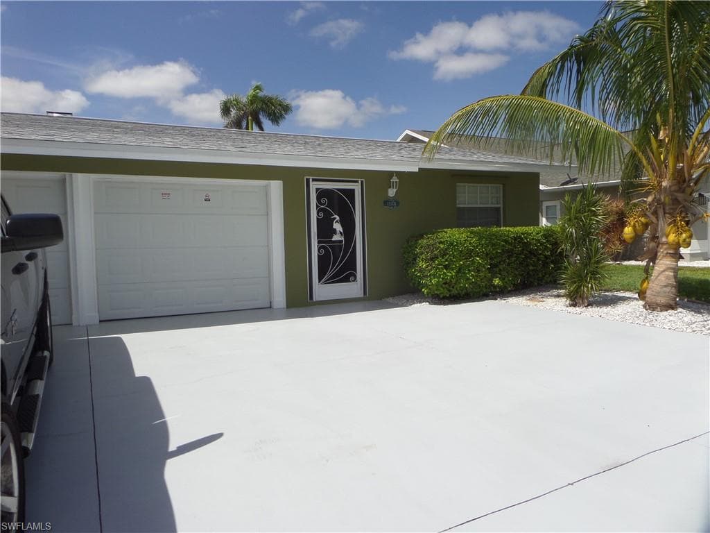 1207 SE 40th TER B CAPE CORAL, FL 33904