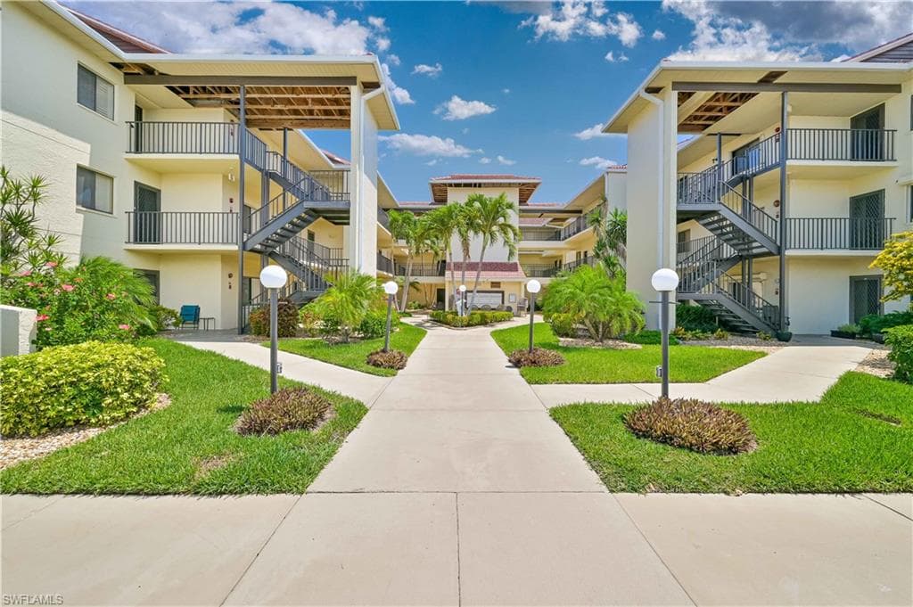 11220 Caravel CIR 106 FORT MYERS, FL 33908