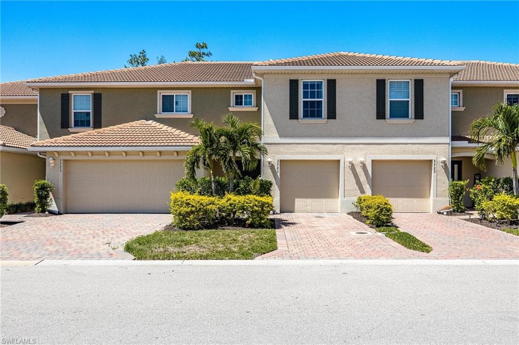 3725 Crofton CT FORT MYERS, FL 33916