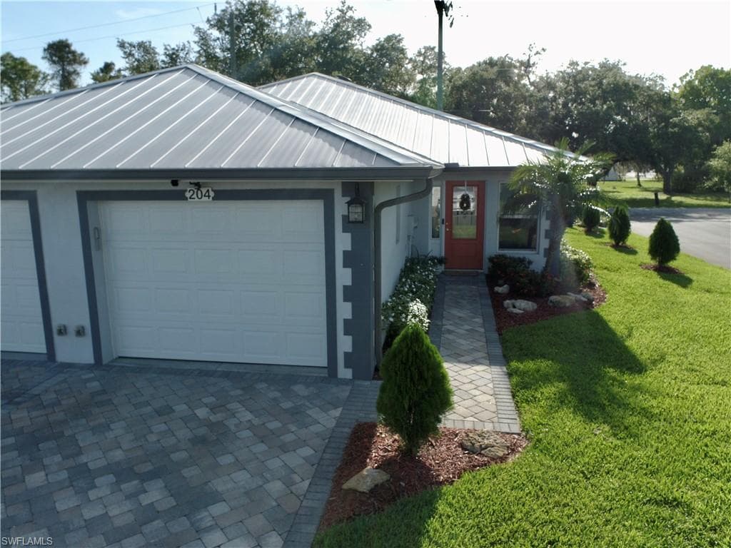 204 Village CIR 19 LABELLE, FL 33935