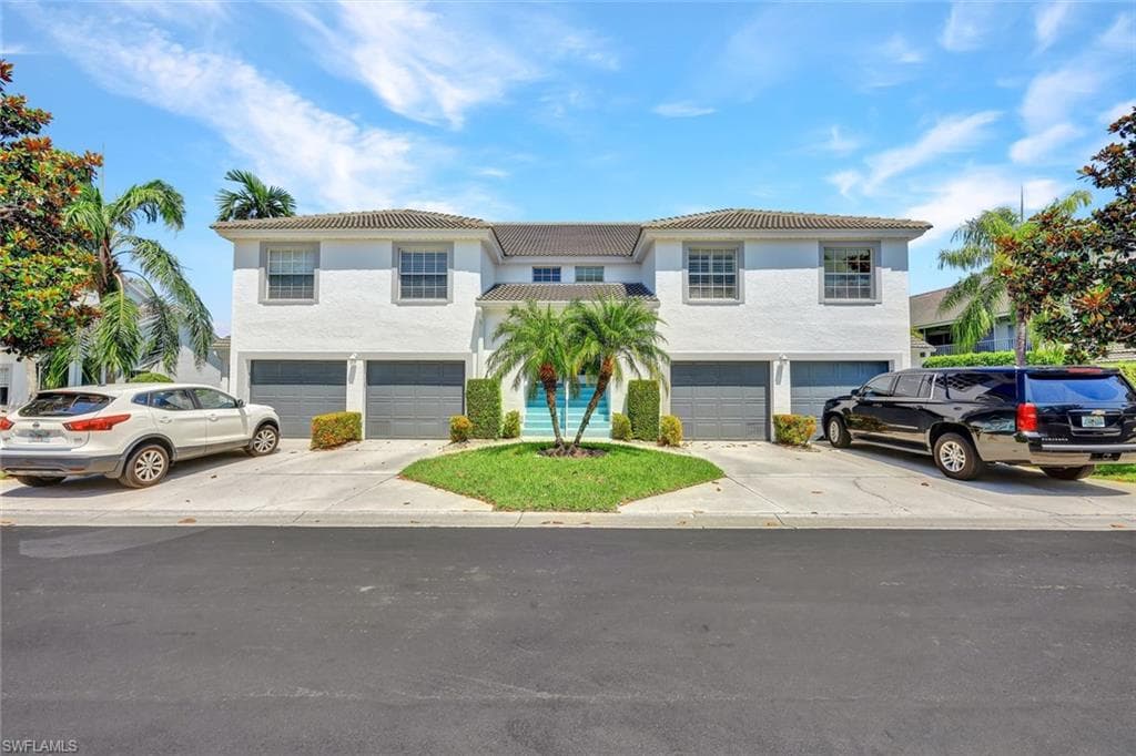995 Partridge CIR 202 NAPLES, FL 34104