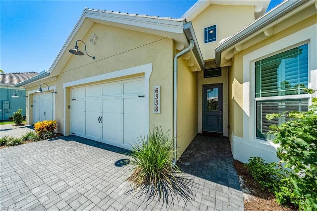 6338 Arriba AVE NAPLES, FL 34113