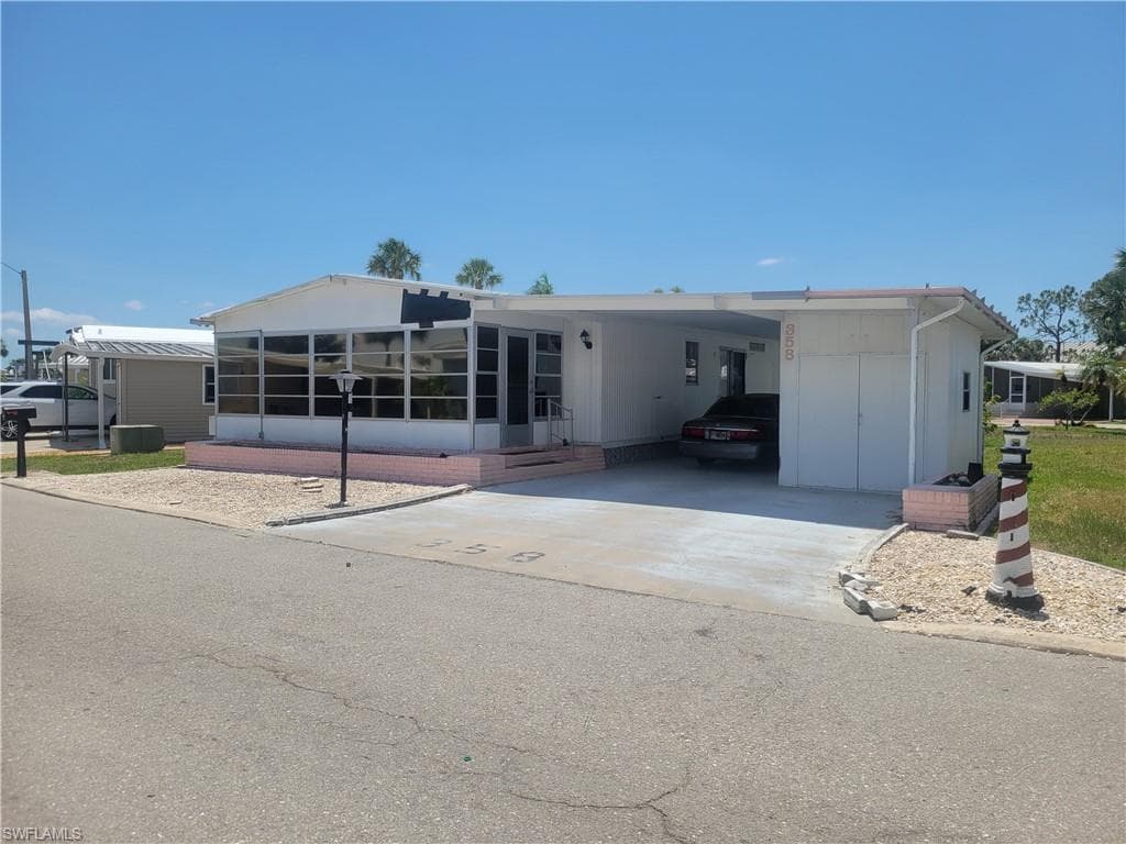 358 Nicklaus BLVD NORTH FORT MYERS, FL 33903