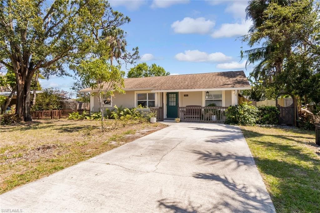 11651 Iona RD FORT MYERS, FL 33908