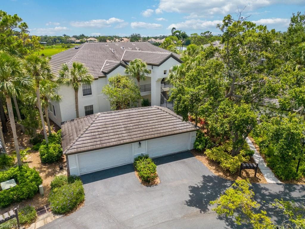27153 Oakwood Lake DR BONITA SPRINGS, FL 34134