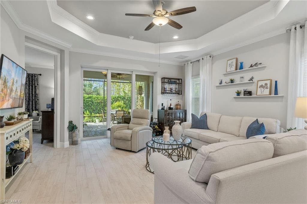 2199 Marquesa CIR NAPLES, FL 34112